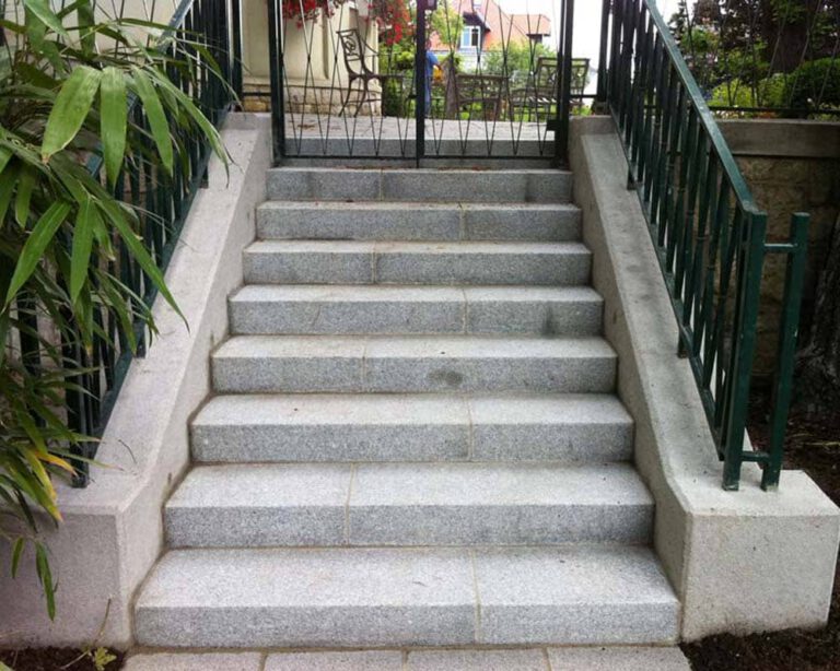 Granit - grau Blockstufen