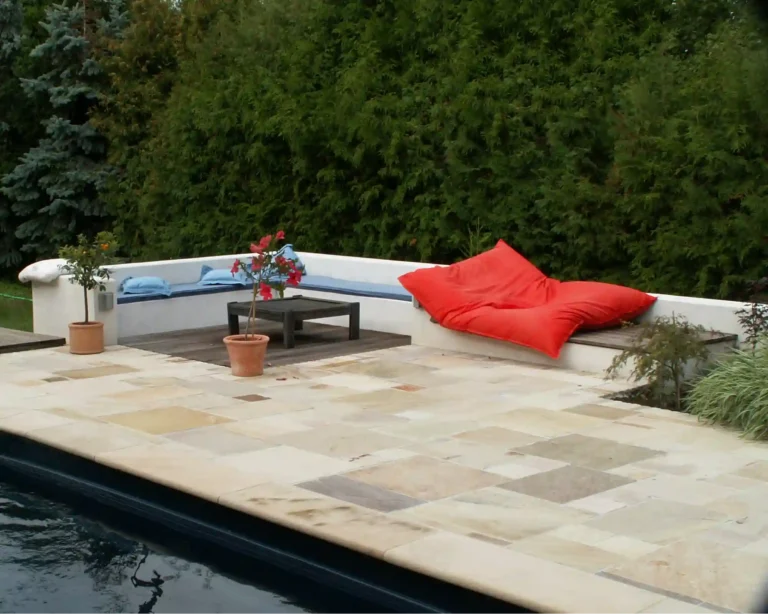 Sandstein - Poolumrandung und Terrasse