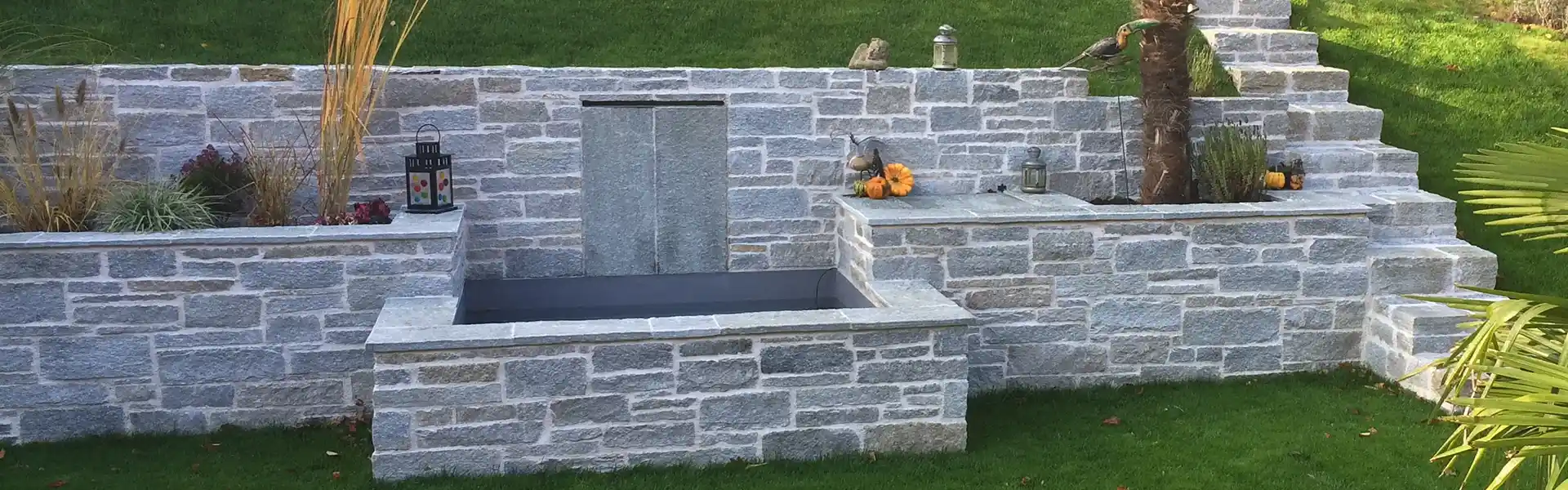 sgd - Gartendesign - header Gneis Luserna - grau Mauer und Stufen